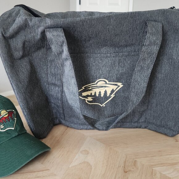 Minnesota Wild Hat + Wild Gym Duffle Bag Bundle - Picture 6 of 8